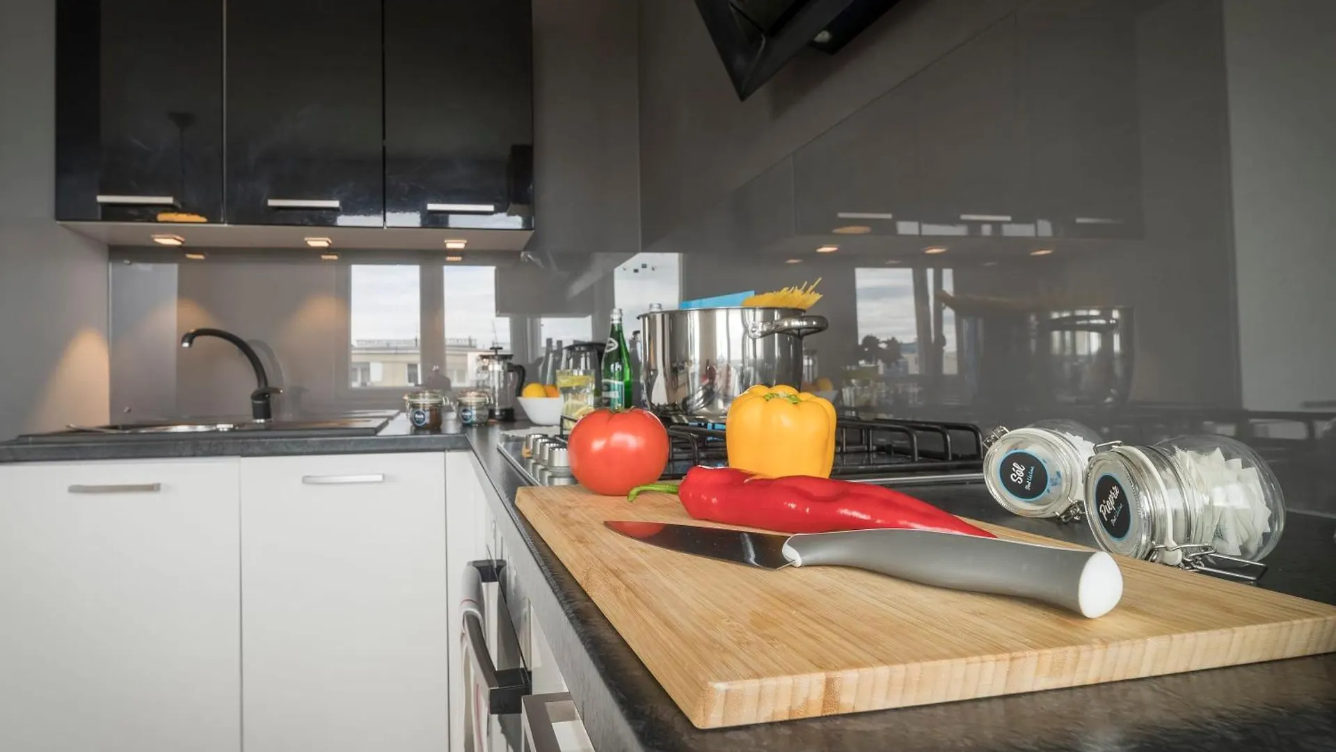 Legnicka Apartment Close To The City Center Of Wroclaw By Rent Like Home